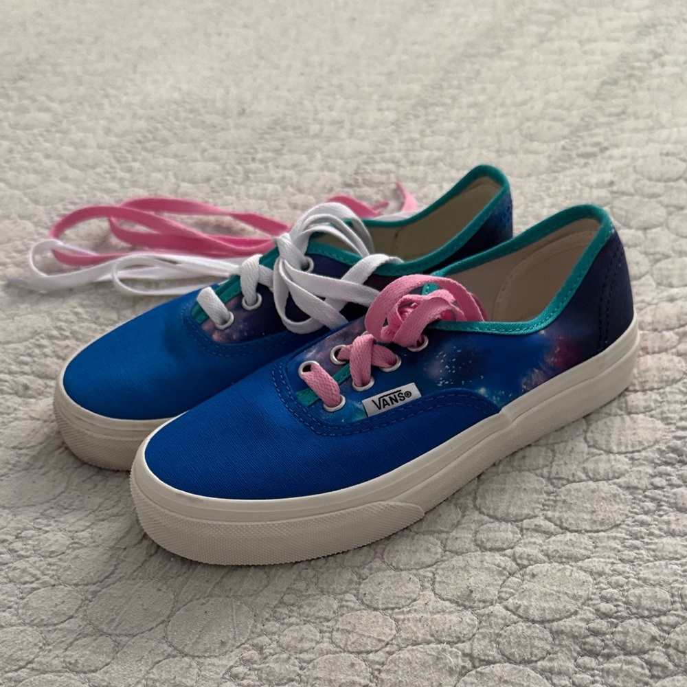 Vans Kids Sneakers in Blue and Pink